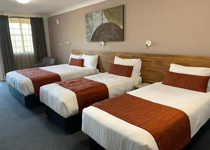 In Town Motor Inn