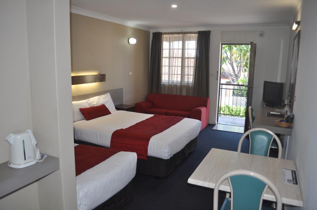 In Town Motor Motel 3*