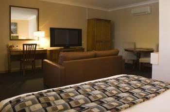 In Town Motor Motel 3*